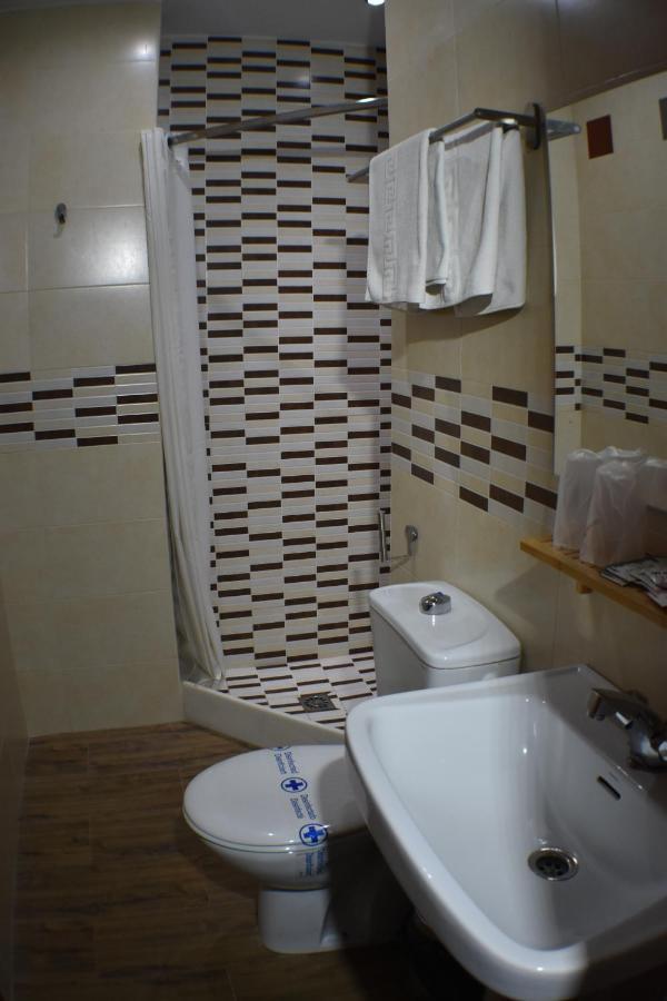 Hostal Alamare Севиля Екстериор снимка