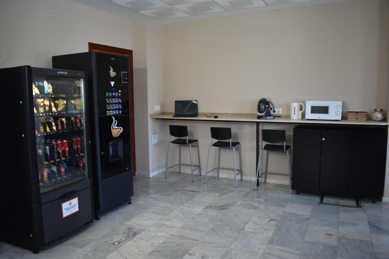 Hostal Alamare Севиля Екстериор снимка