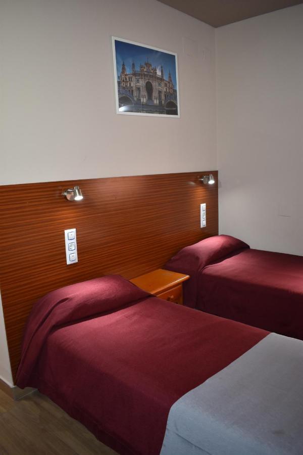 Hostal Alamare Севиля Екстериор снимка