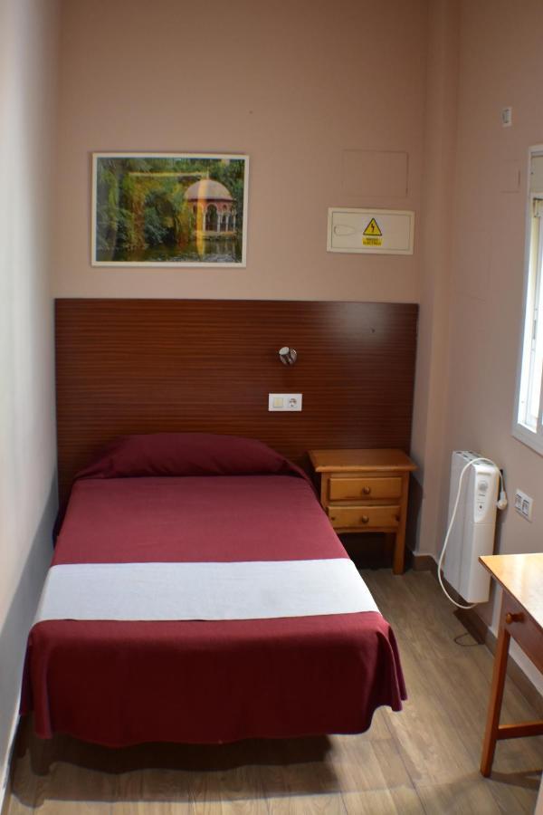 Hostal Alamare Севиля Екстериор снимка
