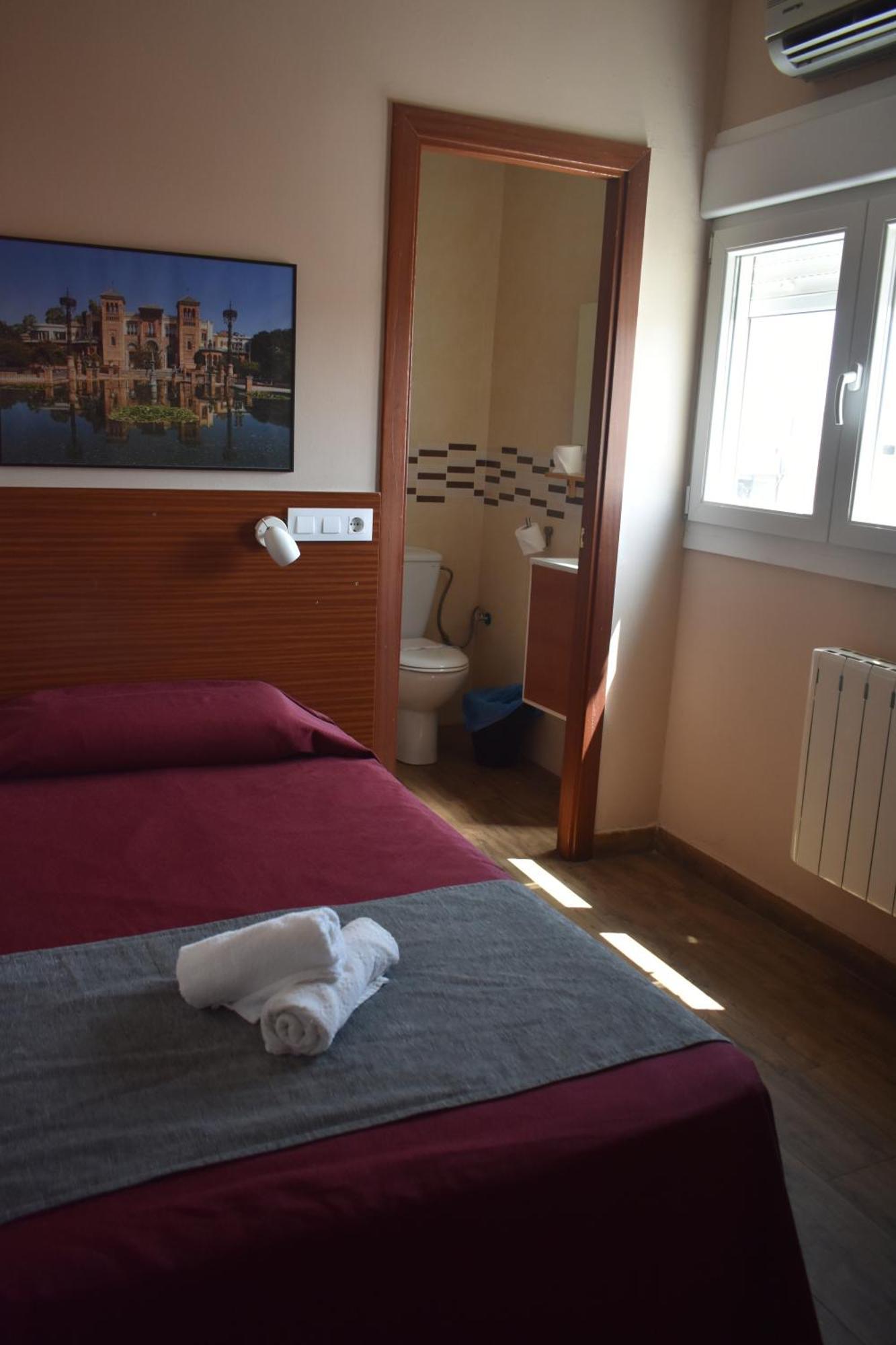 Hostal Alamare Севиля Екстериор снимка